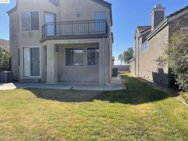 Building Photo - 2627 Cherry Hills Dr