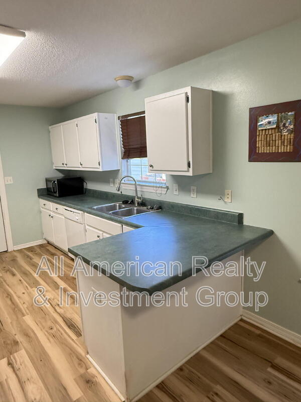 Building Photo - 968 Southern Oaks Ct