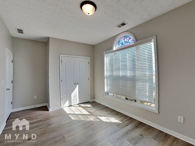 Building Photo - 9033 Aldbury Dr