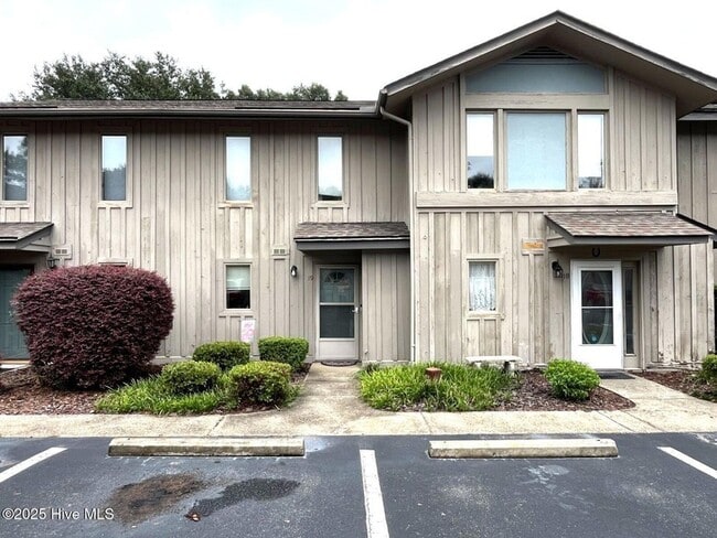 Primary Photo - 940 Linden Rd