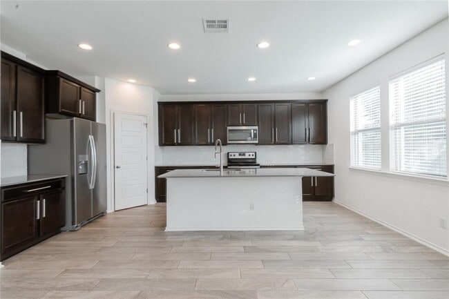 Building Photo - 1333 Terrace View Dr