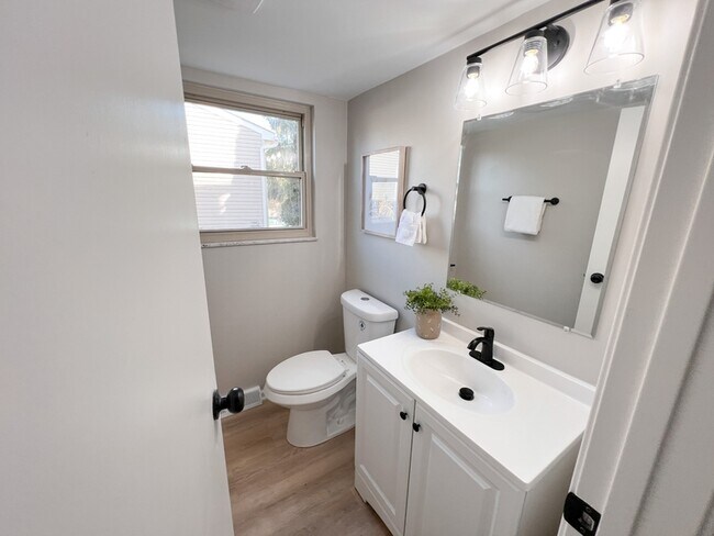 Building Photo - 7034 Rockhaven Pl