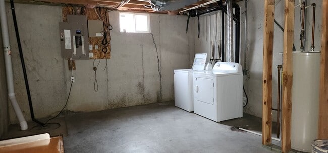 Building Photo - Wonderful 3 bed 2.5 Bath in Waldo! Availab...