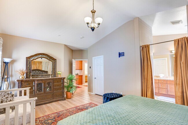 Building Photo - Beautiful Single Story House - most desire...