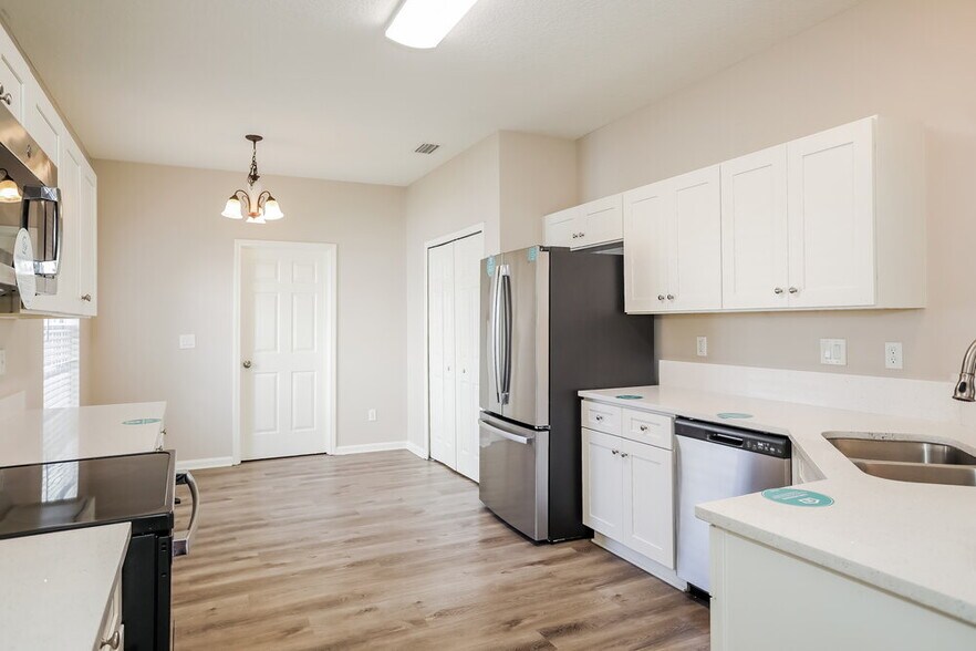Building Photo - 6220 Morse Oaks Cir