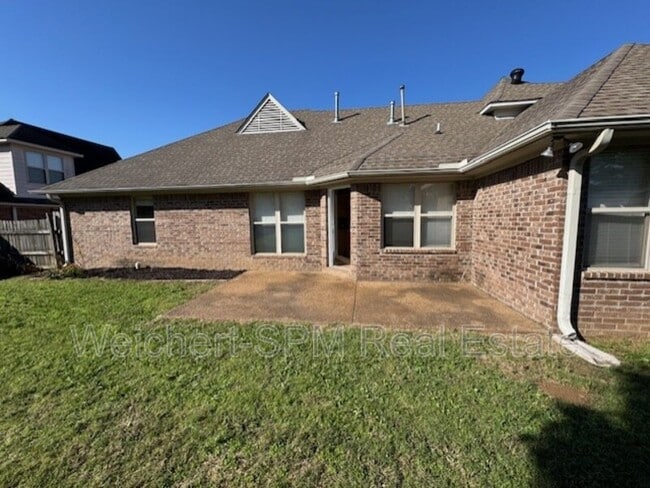 Building Photo - 10 Stockton Cove