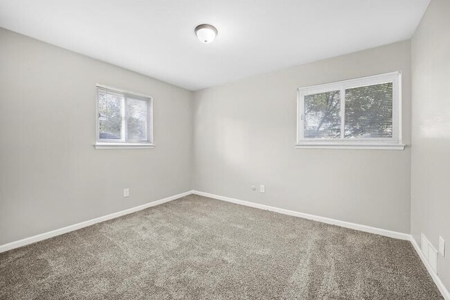 Building Photo - 1636 Flynn St