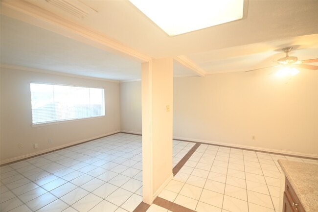 Building Photo - 8314 La Roche Ln
