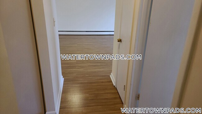 Building Photo - 245 Main St