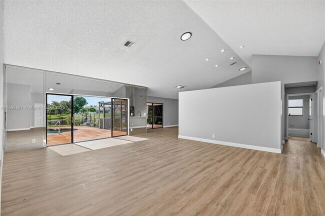 Building Photo - 9645 El Clair Ranch Rd