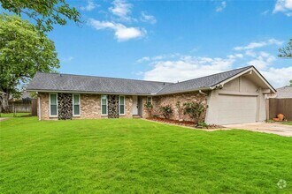 Building Photo - 11502 Lansbury Dr