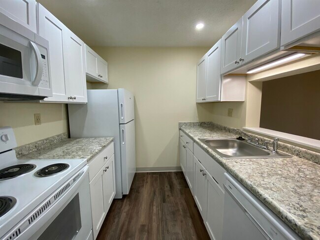 Building Photo - 171 Eastern Ave