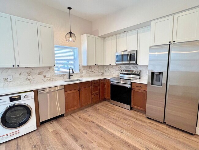 Building Photo - 3327 Tejon St