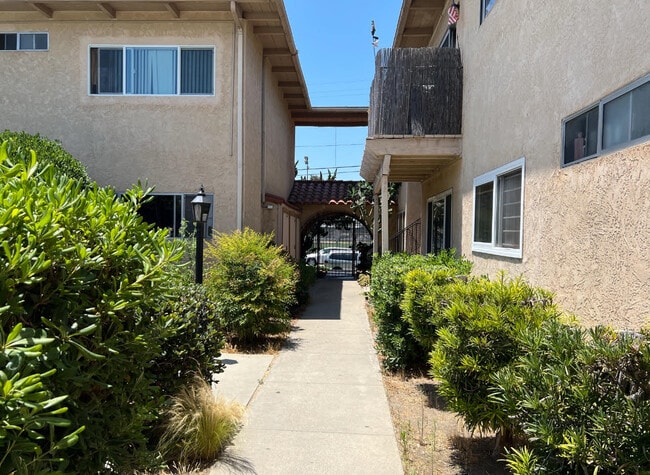 Building Photo - 4281 Lowell St