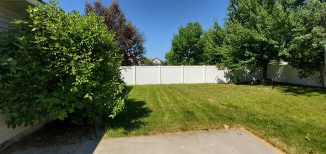 Building Photo - Beautiful 6 Bed/3 Bath House in Hayden, ID!