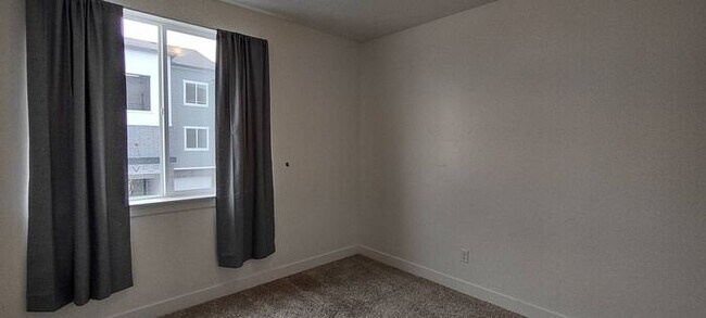 Building Photo - Incredible Vineyard Condo with Garage
