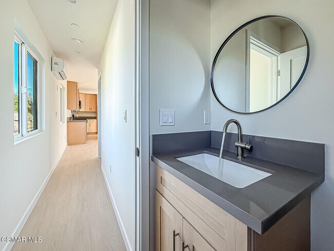 Building Photo - 2617 Veteran Ave