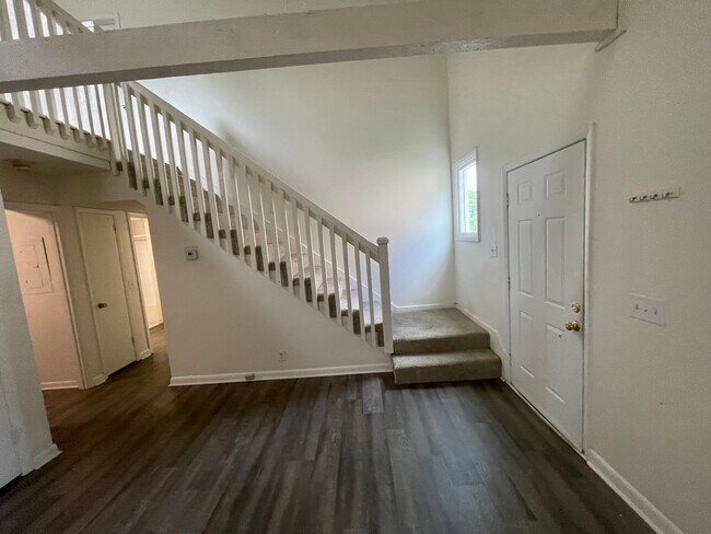 Building Photo - 1424 Bell Trace Dr