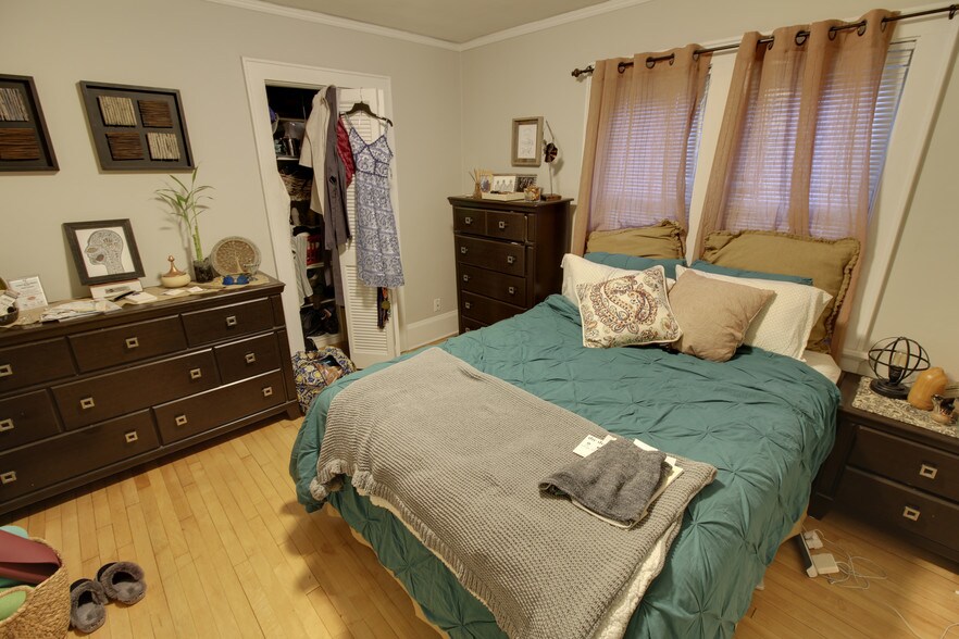 2nd Bedroom - 1621 N Astor St