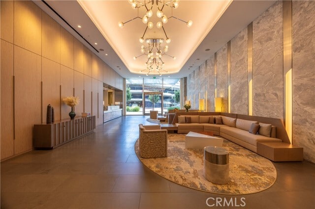 Primary Photo - 877 Francisco St