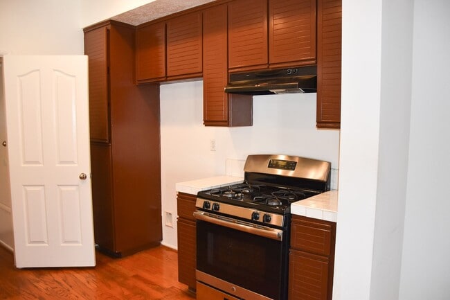 Building Photo - 8215 E White Oak Ridge