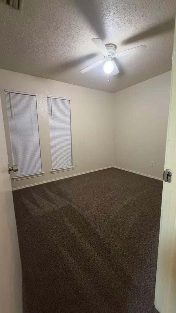 Building Photo - Beautiful 3 Bedroom 2 Bathroom in Rowlett!
