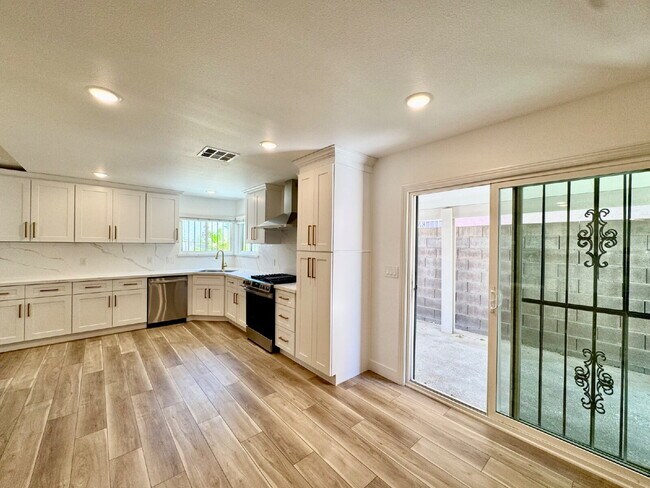 Building Photo - $500 Off! Fully Remodeled Home Near The St...