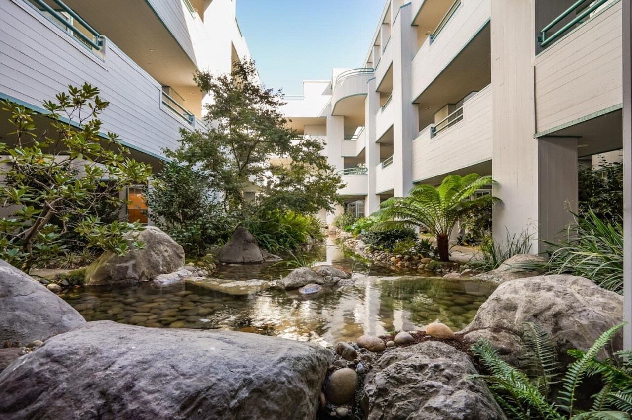 Building Photo - 720 Promontory Point Ln