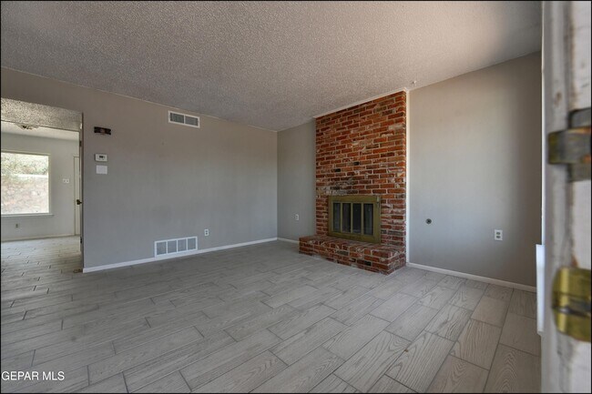 Building Photo - 6913 Pamlico Dr