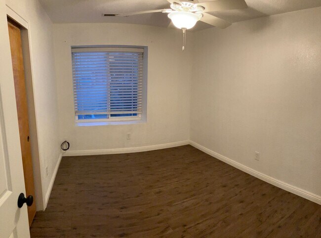 Building Photo - 3305 Soda Canyon Dr