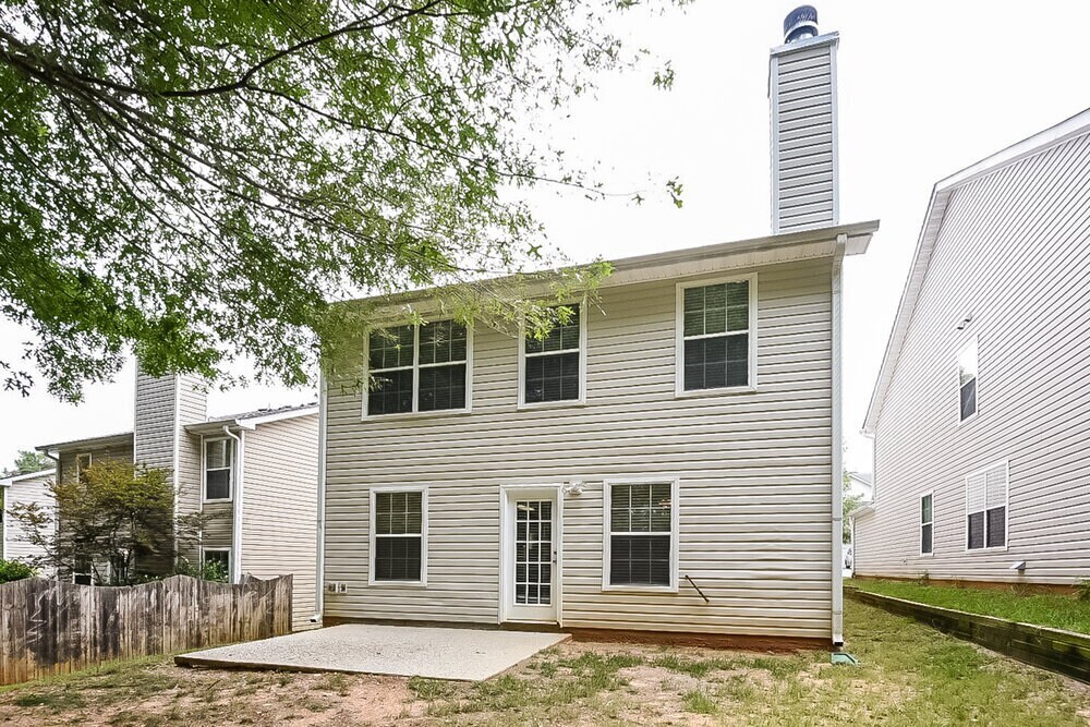 Building Photo - 123 Hidden Creek Dr