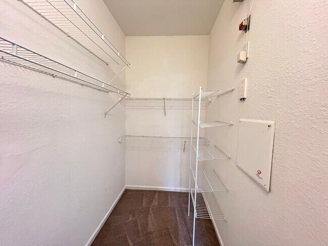 Building Photo - Great Apartment for rent!