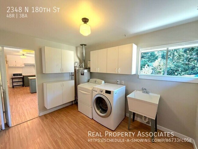 Building Photo - 2348 N 180th St