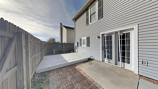 Building Photo - 436 Belmont Dr
