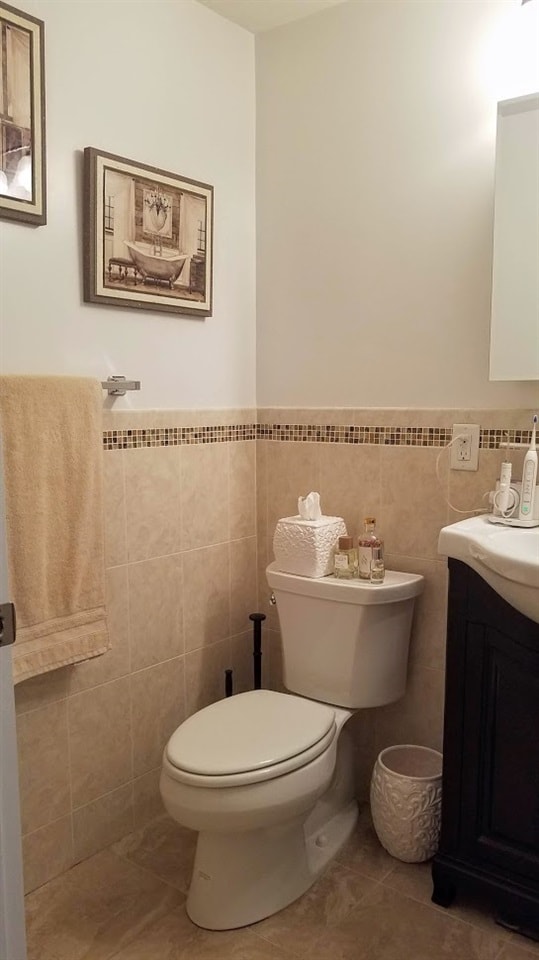 Building Photo - 525 Adams St