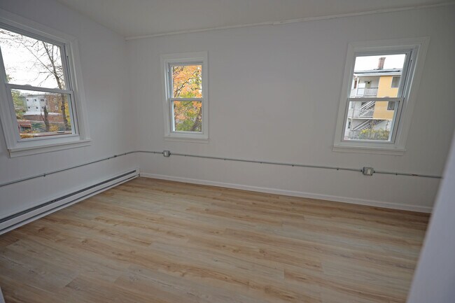 Building Photo - 358 Washington St