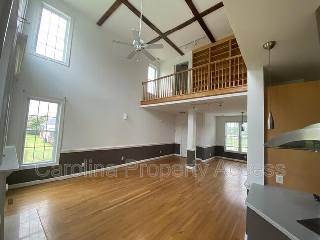 Building Photo - 1021 Rolling Farm Dr