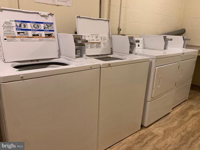 Building Photo - 459 Hockersville Rd