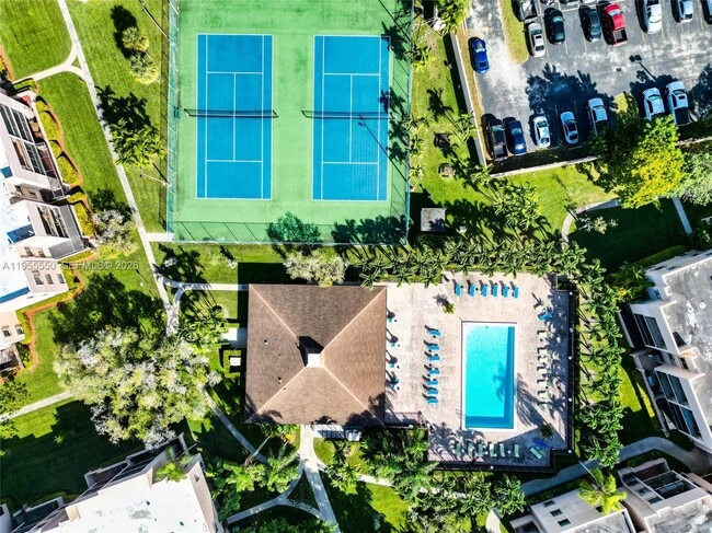 Building Photo - 10425 SW 112th Ave