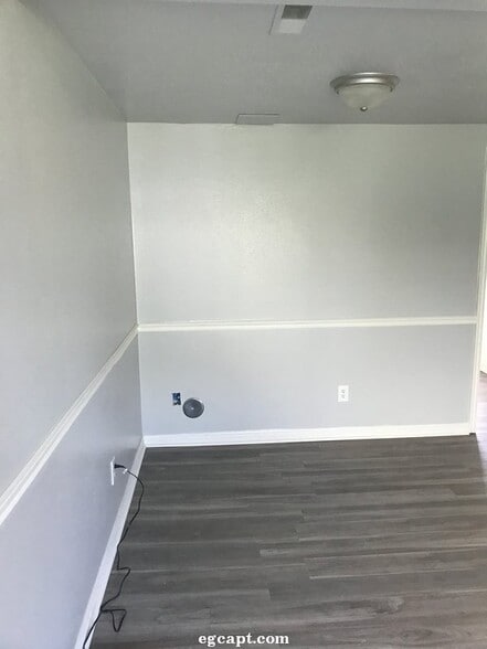 Building Photo - 1247 N 400 E