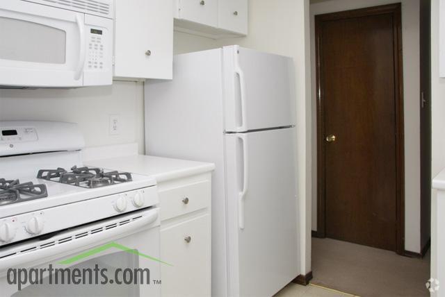 Kitchen - Regent Park Apartments