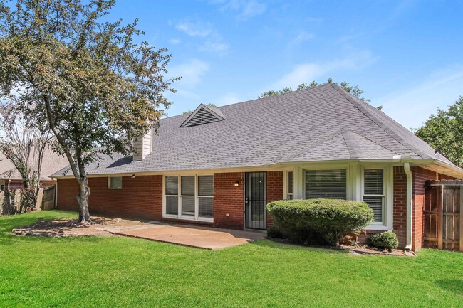 Building Photo - 8859 Raspberry Ln