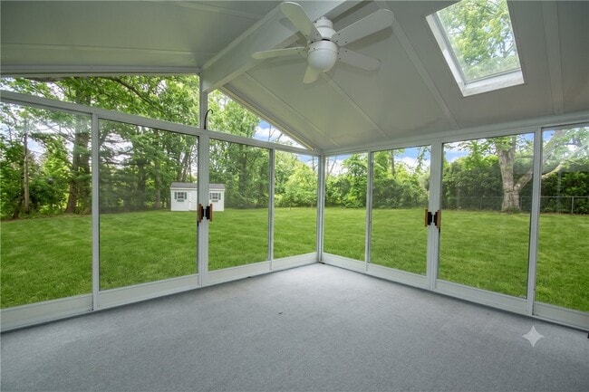Building Photo - 28 Candlewood Dr
