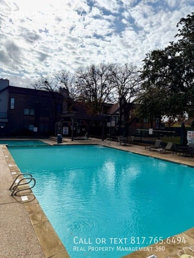 Building Photo - 2301 Basil-F214