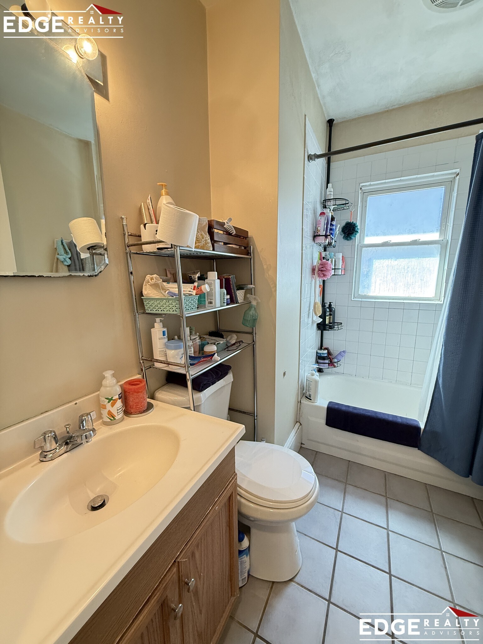 Building Photo - 37 Atkins St