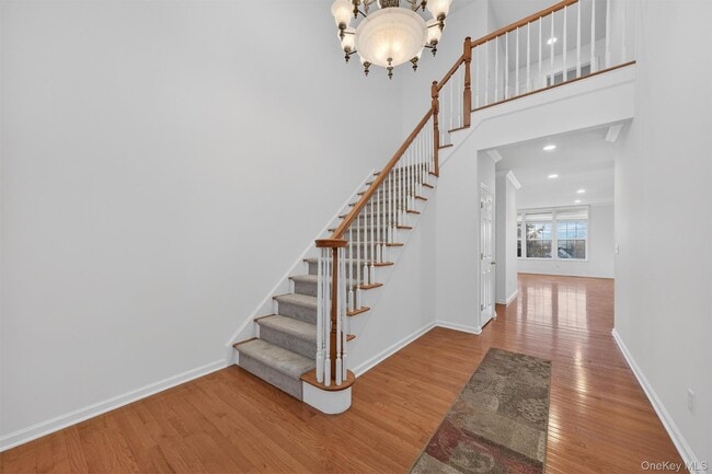 Building Photo - 5 Clearwater Ct