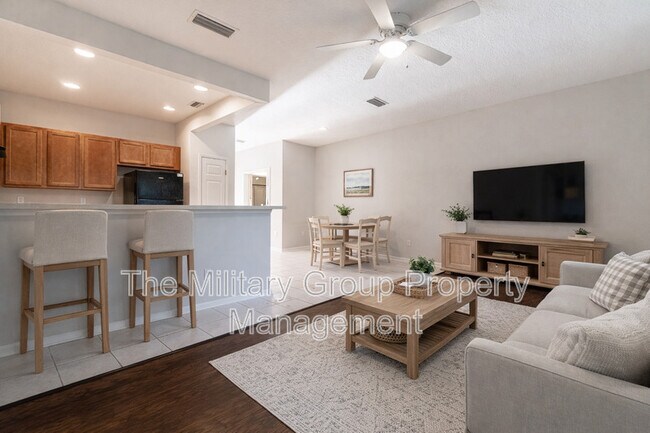 Building Photo - 710 Crystal Way