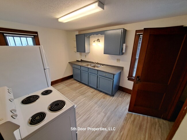 Kitchen - 6312 Louisville St NE