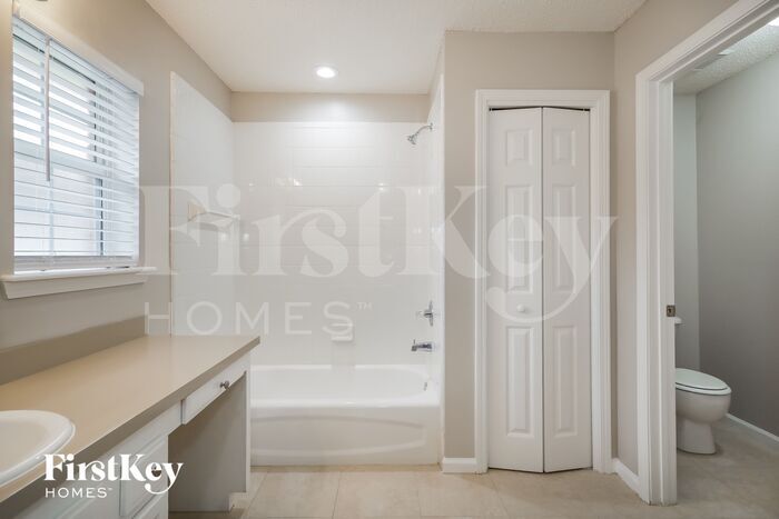 Building Photo - 4387 Pebble Brook Dr