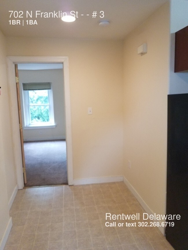 Building Photo - 702 N Franklin St